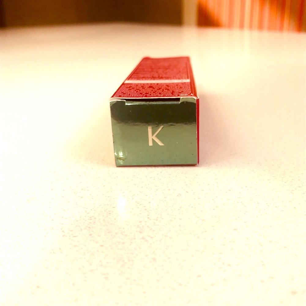 treatment for brown brassy hair. neutralizes the reddish tones to cool brown